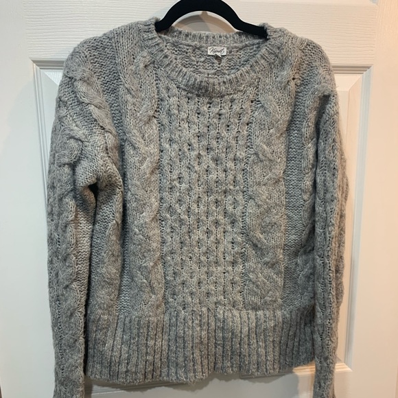 Grey cable knit sweater - Picture 2 of 2